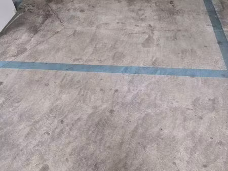 place de parking en sous sol