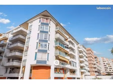 parking/box 13 m² nice