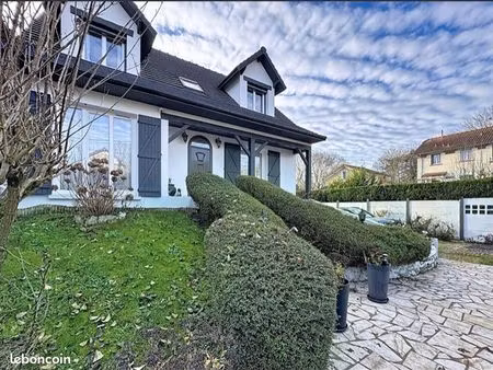 maison à vendre de 9 pièces et 213 m²