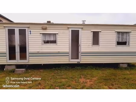 ? mobil-home willerby – environ 25 m² – 8 50 m x 2 90 m – 2500 à débattre