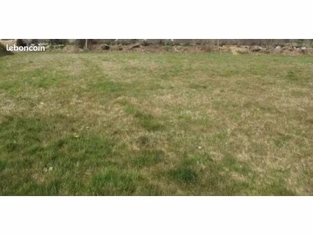 terrain 739 m² melgven