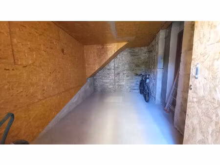 parking / box