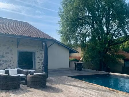 seilhan – propriété de caractère rénovée avec prestations haut de gamme  piscine et dépend