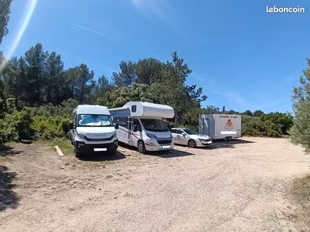 place de parking  hivernage  stationnement  pour voiture  remorque  camion  caravane  camp