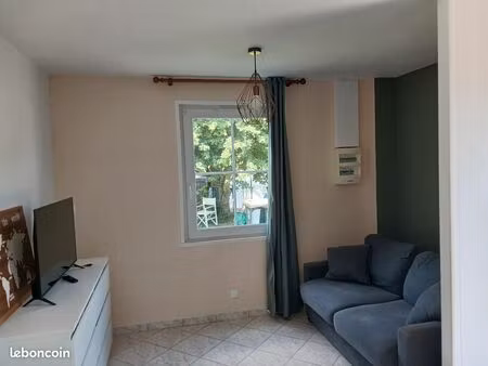 studio meublé indépendant chez l'habitant