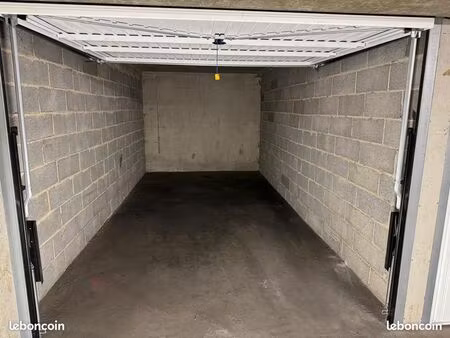 double garage 22 m2 - koenigshoffen/montagne verte