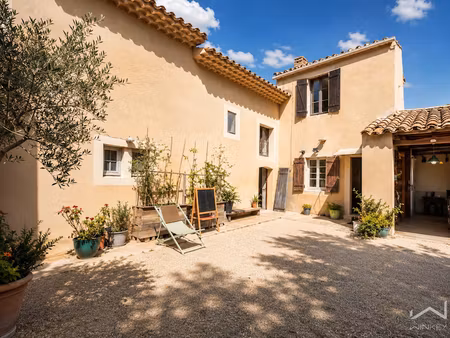 vente maison 7 pièces 226 m² à bollene (84500)  187 900 €