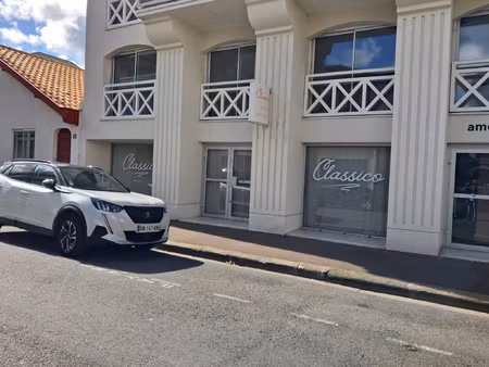 location local commercial 30m² arcachon 33120