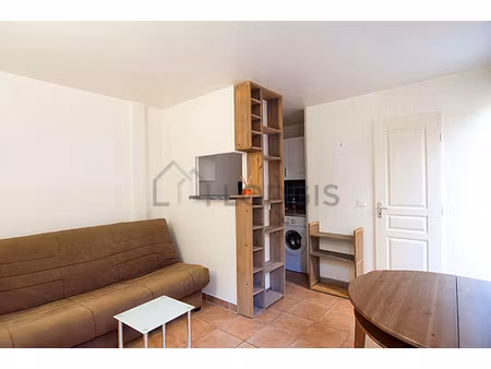 studio meublé avec cave et local à vélos