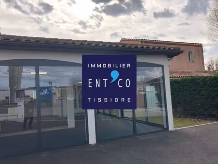 location local professionnel 141m² agen 47000