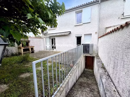 vente maison 6 pièces 104 m2 à saint-jean-d'angély