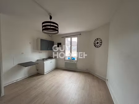 location appartement 1 pièce 32m² auxerre 89000