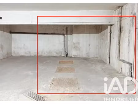 parking à paris (75009)