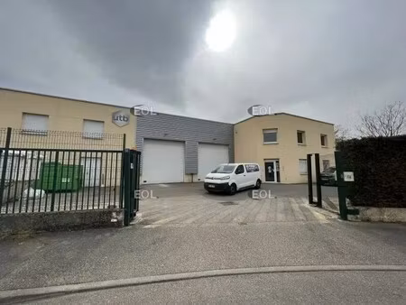 location local d’activités venissieux 69200 744m²