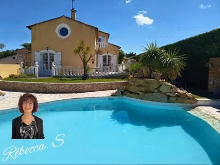 maison gignac la nerthe 6 pièce(s) 248 m2