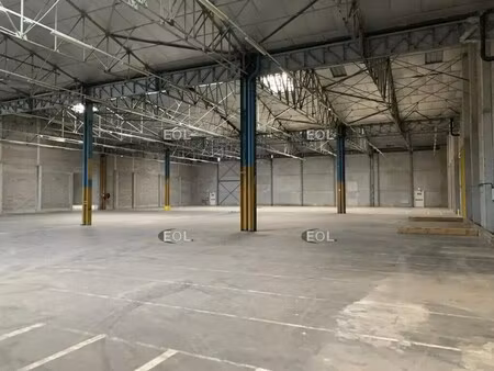 location entrepôt nimes 30000 8345m²