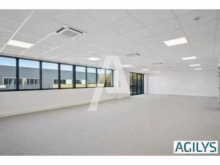 location local d’activités chalifert 77144 328m² à 3953m²