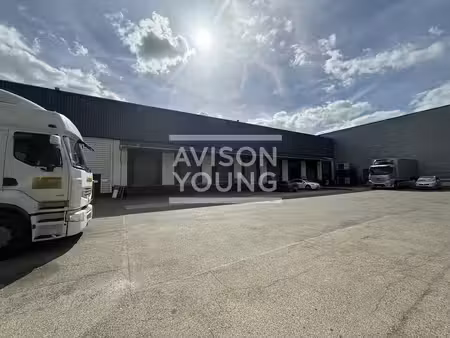 location entrepôt gonesse 95500 2100m²