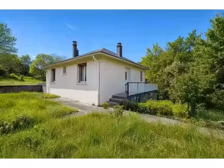 vente maison 5 pièces 120 m² à besse-et-saint-anastaise (63610)  225 000 €