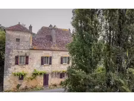 maison de caractere  début xixieme siecle  9 pièce(s) 3ch  200 m2  grange  2100 m2...