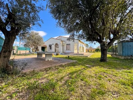 exclusivité-maison de plain-pied avec 4 chambres et garage à 5