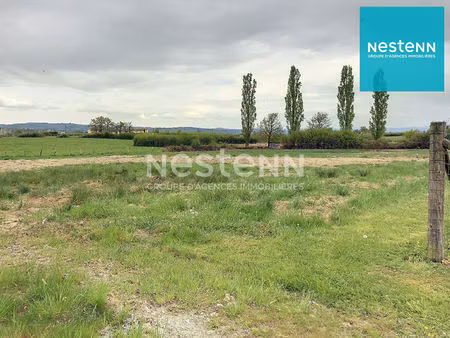 15 minutes de feurs  10 min accès autoroute  terrain constructible à saint-georges-de-baro