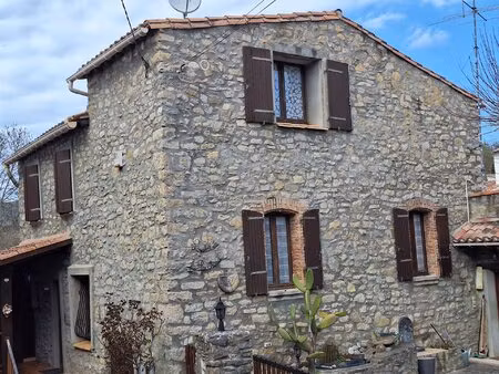 ensemble immobilier de charme en pierre