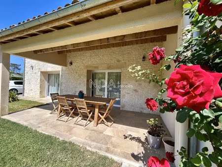 vente maison 5 pièces 139 m² à port-sainte-foy-et-ponchapt (33220)  294 300 €