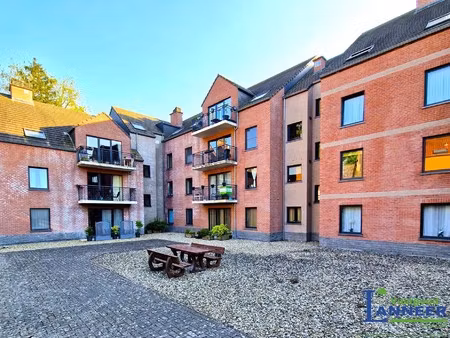 twee slaapkamer appartement met garagestaanplaats in edingen
