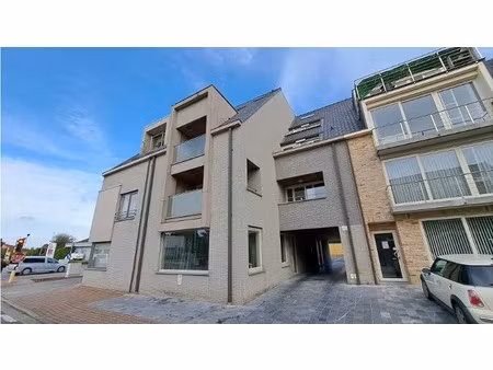 instapklaar 2-slaapkamerappartement met terras en autostandplaats te huur in torhout