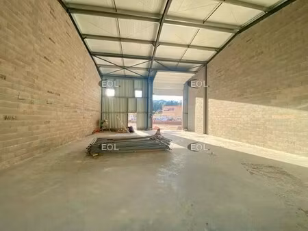 vente local d'activités 217 m²