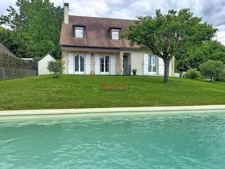 vaste maison familiale avec piscine