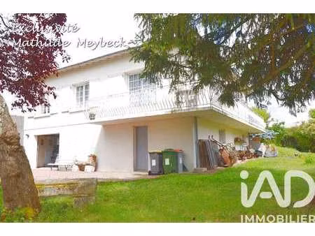 vente maison à niort (79000) : à vendre / 111m² niort