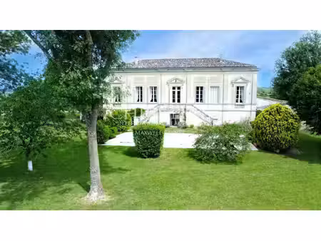 propriété de charme avec vue sur la dordogne – 2 9 ha d'un seul tenant