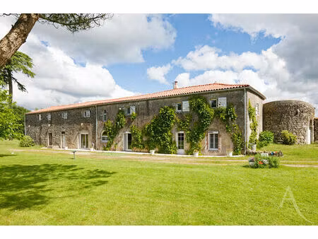 vente maison 7 pièces  226.00m²  beaufou