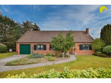 huis te koop in emblem met 3 slaapkamers