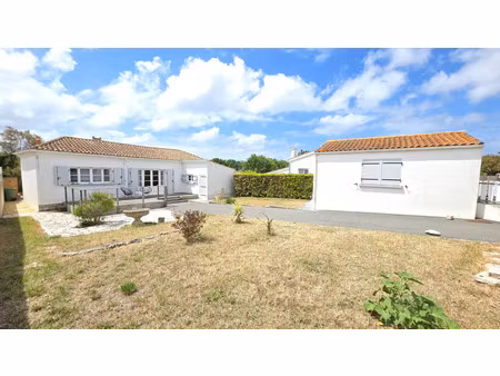 vente maison 4 pièces 94m2 la brée-les-bains 17840 - 439800 € - surface privée