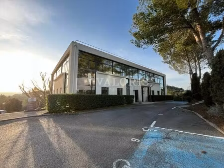 location bureaux 117 m² à 387 m²