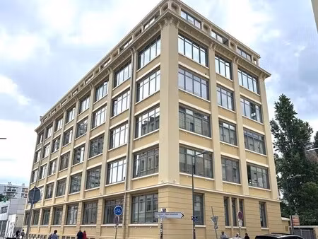 location bureaux 175 m²