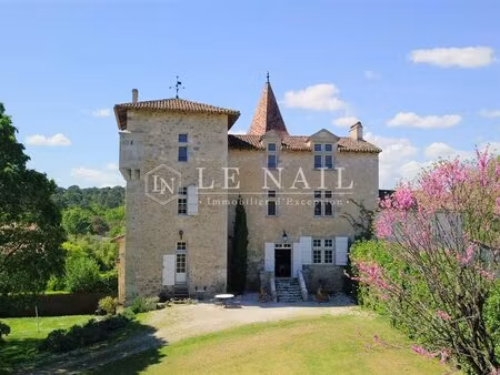 beau château xiiie et renaissance aux portes de nérac (lot-et-ga