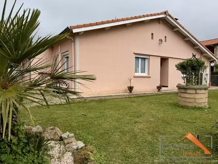 maison familiale 150 m² avec piscine et grand terrain clos