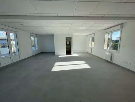 location bureaux 62 m²