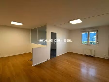 location bureaux 120 m²