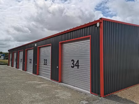 location parking / box  25.00m²  pont