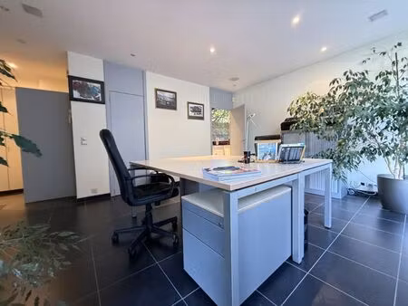 bureaux à vendre à uccle (vbe22039)