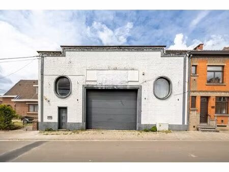 surface commerciale à vendre à rue des champs 225 la louvière (vbe21736)