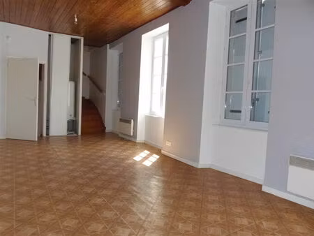 location maison 4 pièces  90.00m²  moutiers