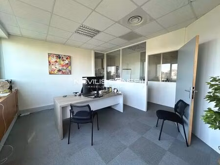 location bureaux 138 m²