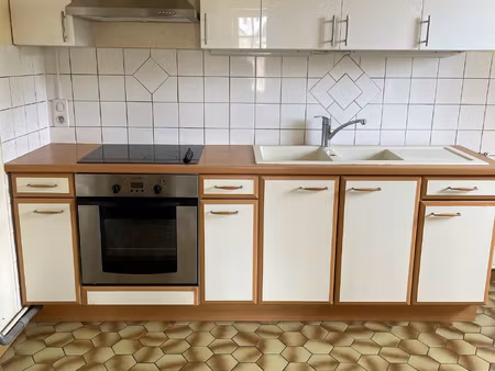 location appartement 2 pièces 66m² st benoit sur loire 45730