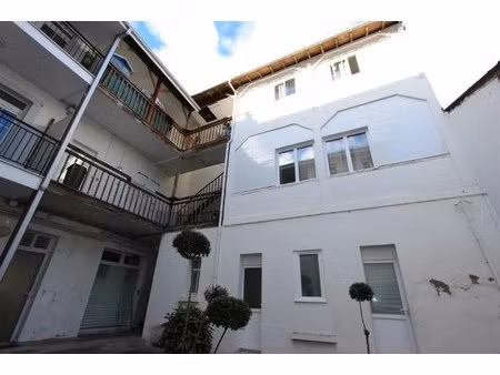 exclusivité  nay centre  a vendre immeuble de rapport de 267 m²